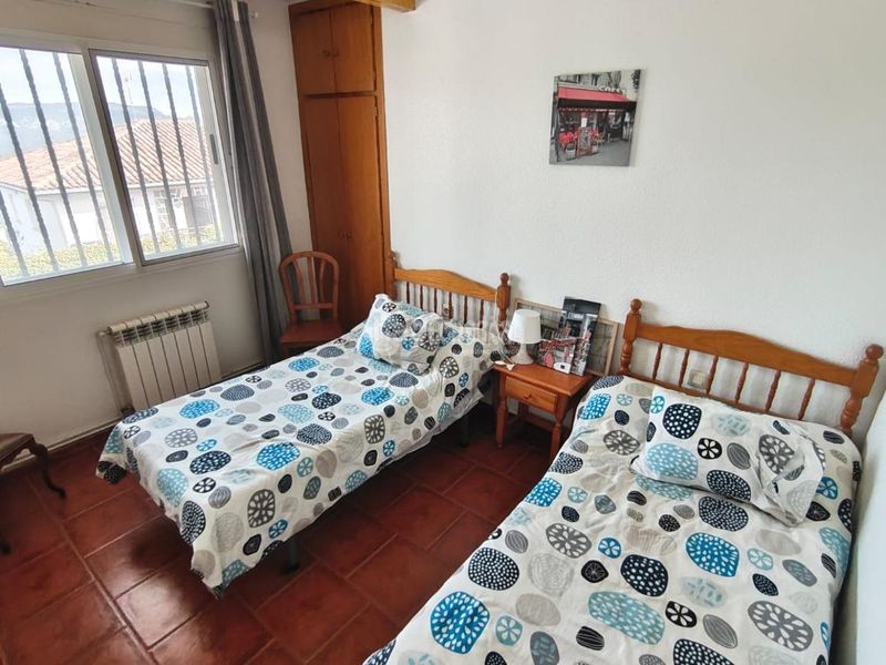 Foto 49f369ac-08b9-43cb-b076-0d53af0b1ead. Casa aparellada a Santa Elena