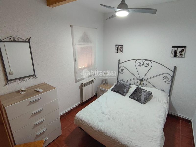 Foto 7453adea-fe51-4537-aa9e-eac35ecc909c. Casa aparellada a Santa Elena
