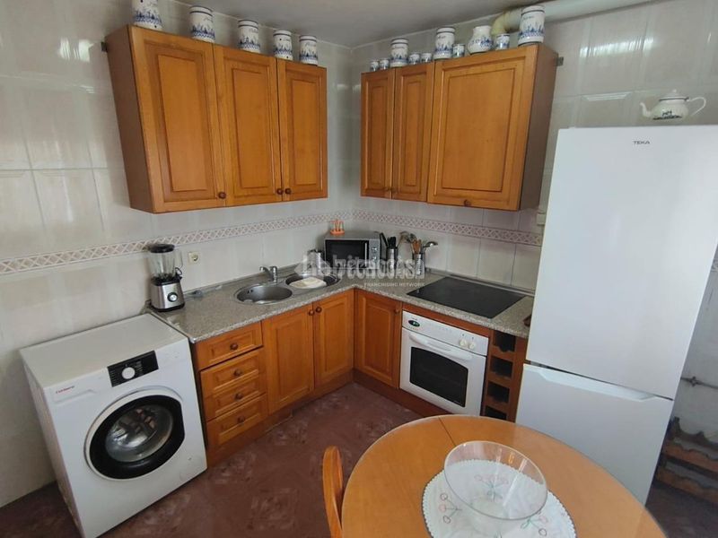 Foto ce688a9a-bcc5-4cdd-85e8-b68eea8299ce. Casa aparellada a Santa Elena