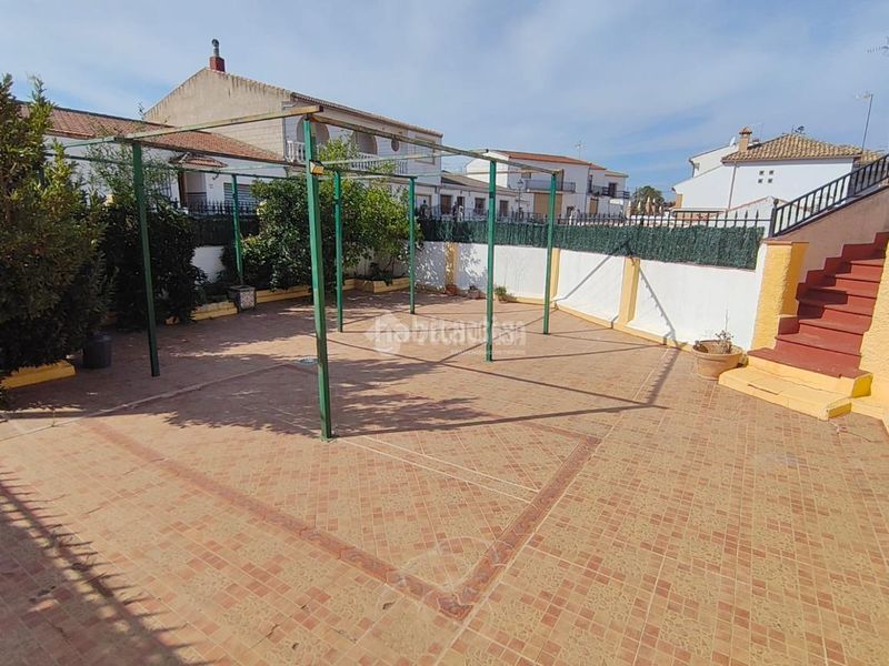 Foto e911cf85-acf3-4ceb-8071-c0a43eed2104. Casa aparellada a Santa Elena