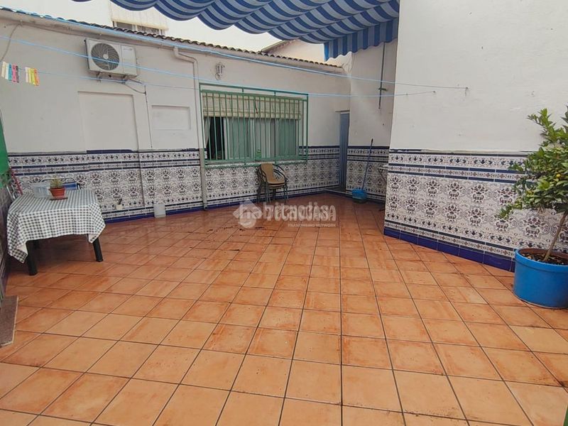 Foto 788c1d7d-ca5f-4591-b04b-3d6512ae188a. Casa bifamiliare in Carolina (La)