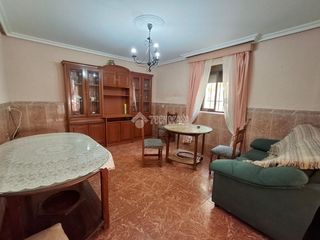 Maison jumelée à Navas de San Juan. Casa en venta en navas de san juan