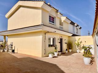 Casa a Carolina (La). Casa en venta en la carolina