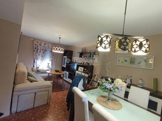 Casa aparellada a Carolina (La). Casa en venta en la carolina