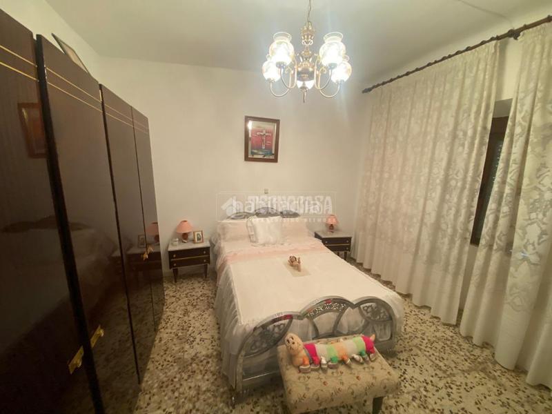 Foto 7b3f6ca2-d780-4c6a-92dd-2beede956c17. Casa aparellada a Vilches