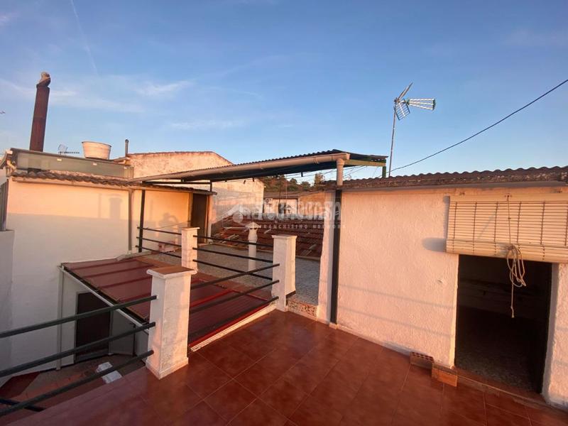 Foto 97d1dd84-86a9-44c3-997d-42ee78c10659. Casa aparellada a Vilches