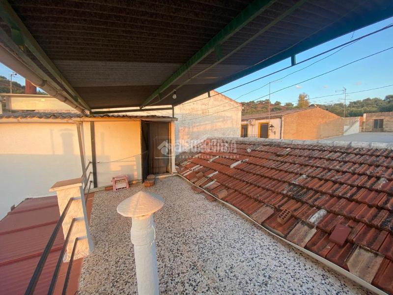 Foto e43d7f47-2583-4b5f-aa01-66f2241cf876. Casa aparellada a Vilches