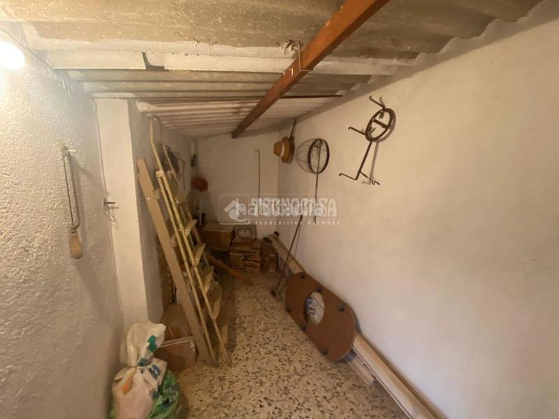 Foto e6d1f666-366b-4ca3-bc53-2d6deba3f00c. Casa aparellada a Vilches