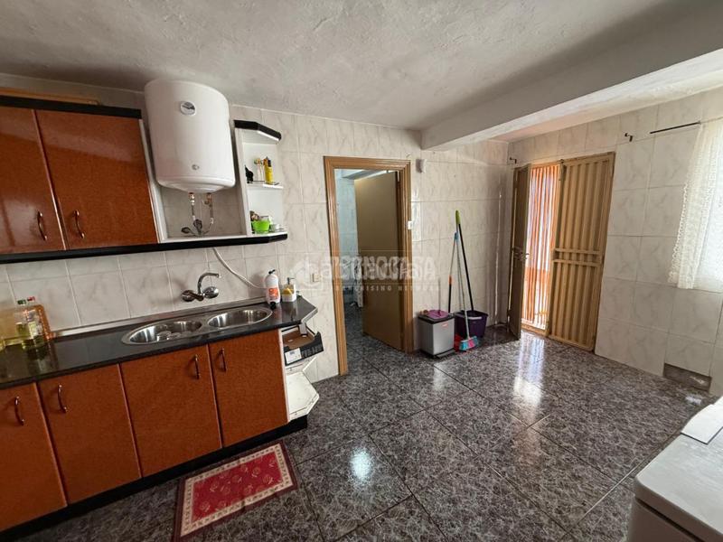 Foto 09f84574-db1e-42d5-9261-c26884c9933f. Towny house in Carboneros