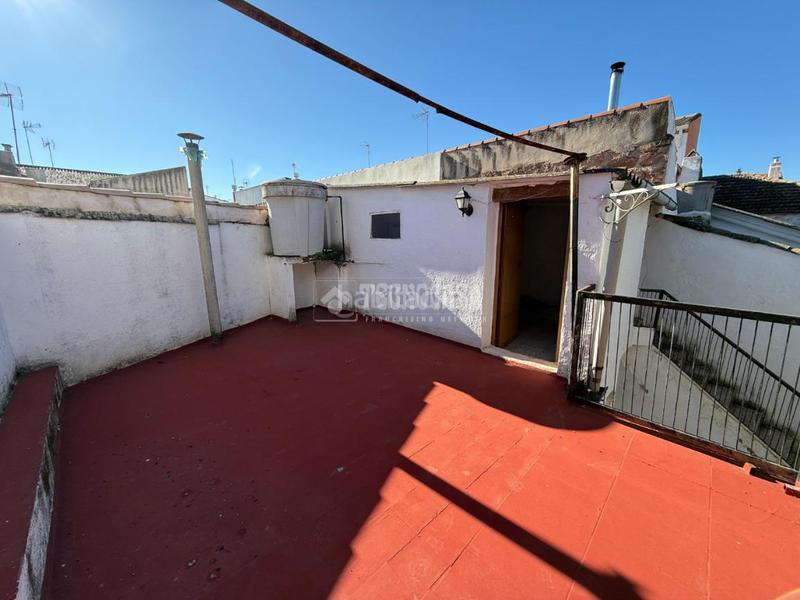 Foto f9330b6c-54fd-429f-b924-81cce7e97e2d. Towny house in Carboneros