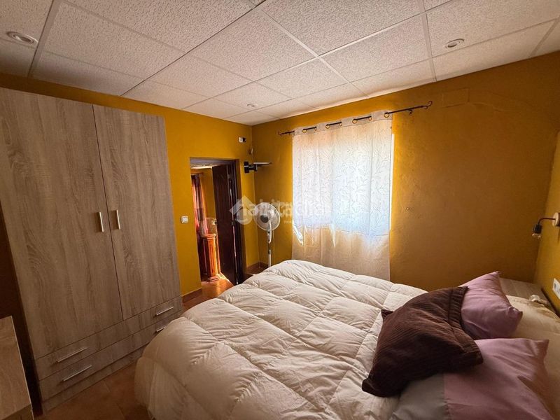 Foto 0f4e87fa-23dd-4bdb-9133-bb180e5b64cf. Casa aparellada a Carolina (La)
