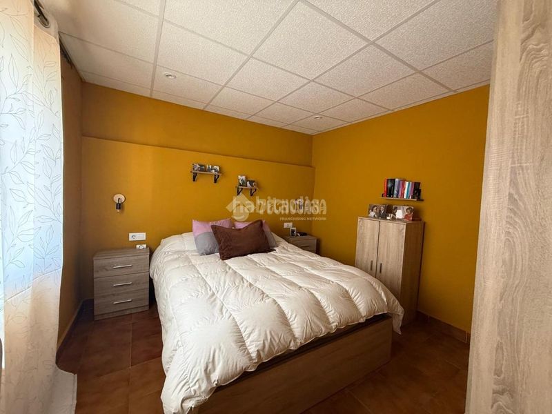 Foto 0f8c9a6b-3322-41e6-abaa-0d1e747f1a18. Casa aparellada a Carolina (La)