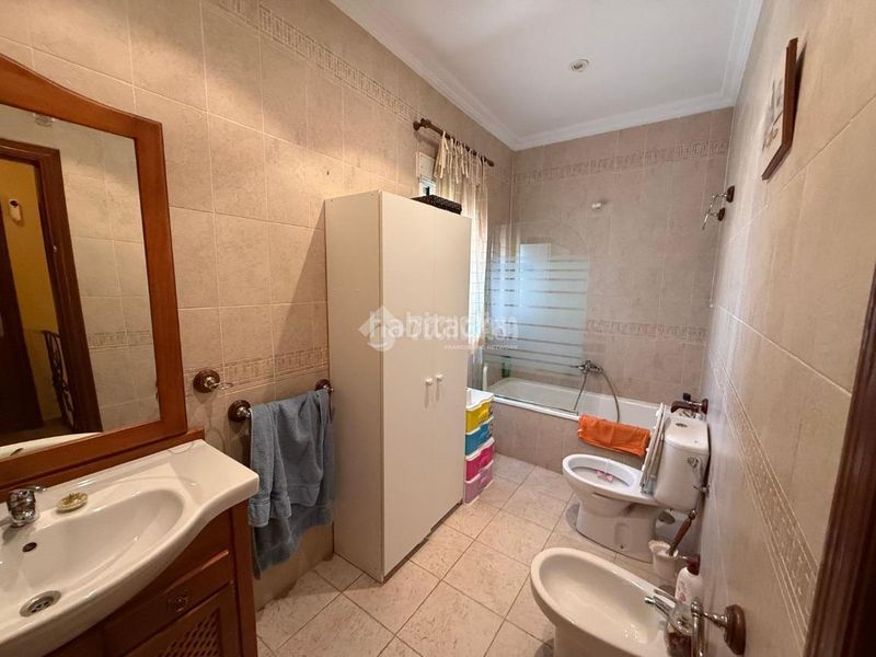 Foto 45f01b93-ca7a-40dc-b762-256529d273f4. Casa aparellada a Carolina (La)