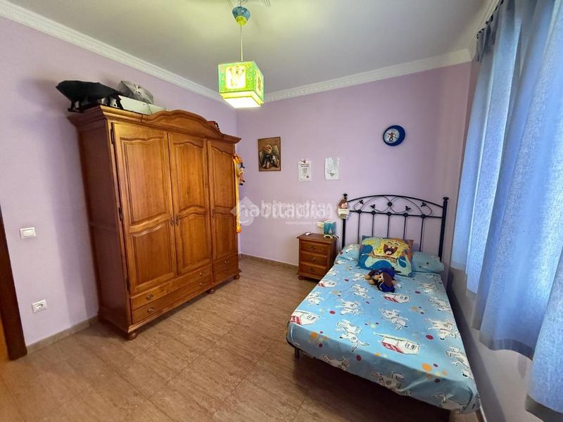 Foto e25d5c6d-1f30-461b-9d7a-0699dfbc7d10. Casa aparellada a Carolina (La)