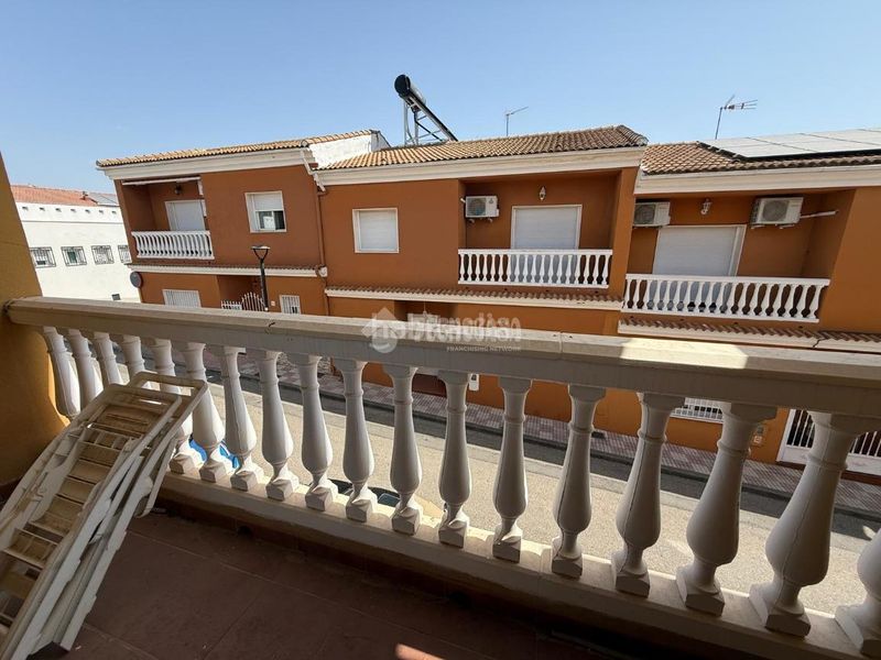 Foto ebad33d7-617b-4937-8532-4f5970de11dd. Casa aparellada a Carolina (La)