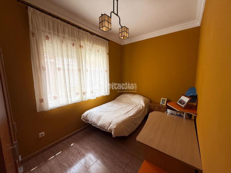 Foto fb49558e-13a8-439d-8c2f-4c9bafe5bacd. Casa aparellada a Carolina (La)