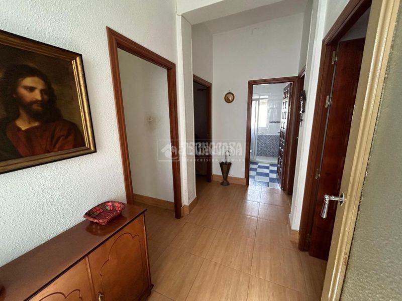 Foto 9a96cd31-f2f9-4e93-8ae0-13e3715550ff. Casa aparellada amb calefacció a Carolina (La)