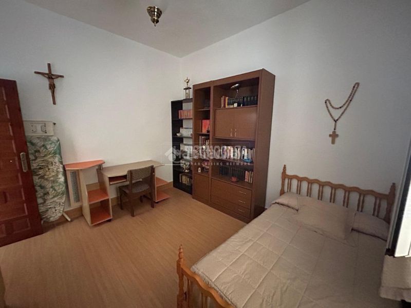 Foto f35b12db-5831-4039-ad09-aa8398f90f22. Casa aparellada amb calefacció a Carolina (La)