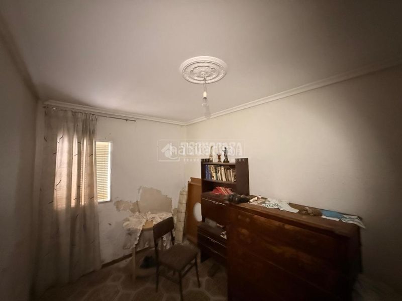 Foto 46dfccd9-80f1-417d-bdfe-235d6115b96a. Casa aparellada a Carolina (La)