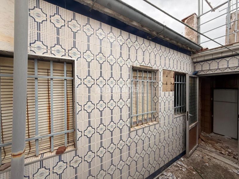Foto b97e0910-b91f-4d18-97b9-bedaca03a843. Casa aparellada a Carolina (La)