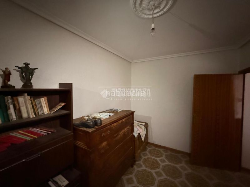 Foto cd2399dc-2f85-4b62-892d-c98c293b9e3b. Casa aparellada a Carolina (La)