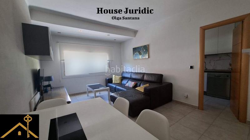 Foto 7770cf0d-7d1a-4f92-8926-fd2f3a712c74. Piso  en venta totalmente reformado en plaza antonio machado en Mataró