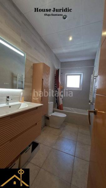Foto b09d55e0-5ad2-45ba-8255-c3c1fa2efb96. Piso  en venta totalmente reformado en plaza antonio machado en Mataró