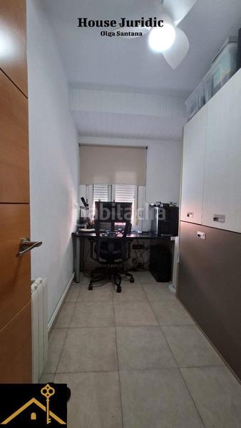 Foto f10e7129-41fb-4ac8-854f-ff2f3cd77176. Piso  en venta totalmente reformado en plaza antonio machado en Mataró