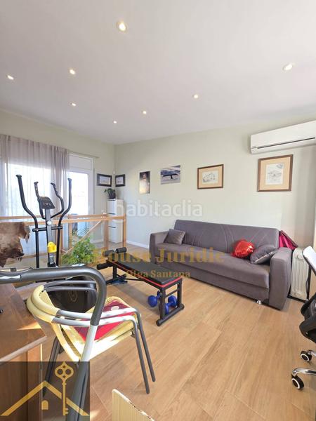 Foto 6d08c10e-49c1-4824-80a5-4189efeea777. Casa adossada a mitja galta s/n a Havana Mataró