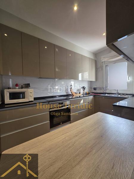 Foto 9d7c841a-a1aa-4db0-b79a-0374ff9b6cc6. Casa adossada a mitja galta s/n a Havana Mataró