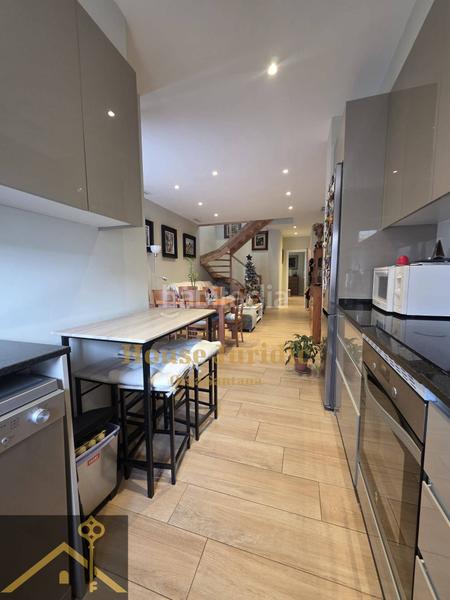 Foto f2372e7b-d375-47dc-a5ac-cff93d1d13a1. Casa adossada a mitja galta s/n a Havana Mataró