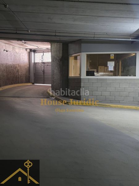 Foto 7fd77a40-19fb-450b-ba1e-c9edaa5cd415. Alquiler parking coche plaza de parking con ascensor en alquiler junto a la biblioteca pompeu fabra en Mataró