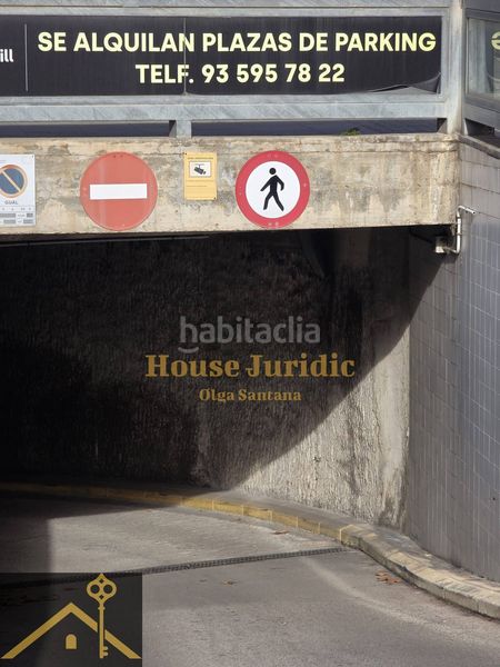 Foto a26de858-a4af-49be-8b20-cdbc148c4711. Alquiler parking coche plaza de parking con ascensor en alquiler junto a la biblioteca pompeu fabra en Mataró