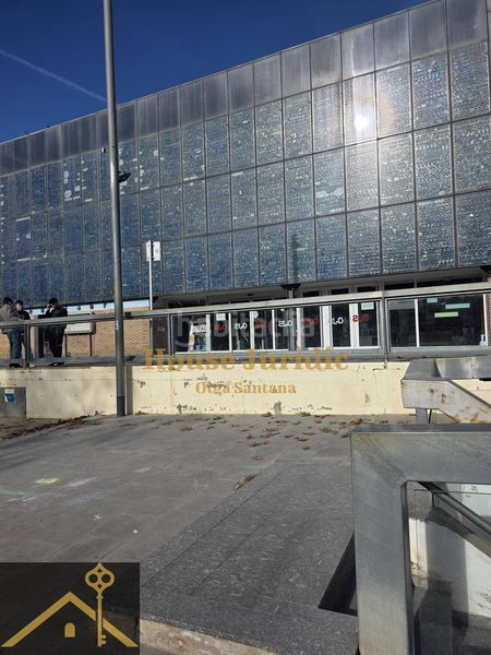 Foto b30b2cf2-e55d-4c77-9269-e1441f6af230. Alquiler parking coche plaza de parking con ascensor en alquiler junto a la biblioteca pompeu fabra en Mataró