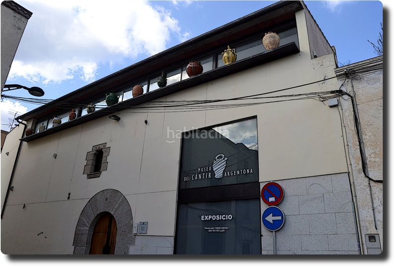 Foto c4d53d9e-aece-4bb9-a1ef-c6a96305a4a1. Xalet amb xemeneia calefacció aparcament piscina a Argentona