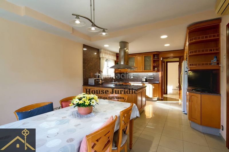 Foto 441768e2-4540-473e-99d4-a015b052093a. Casa con camino riscaldamento parcheggio piscina in Argentona