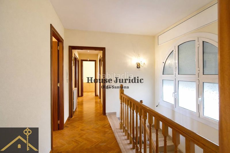 Foto cab49377-03d7-4c62-b6e6-20cdf3774d74. Casa con camino riscaldamento parcheggio piscina in Argentona