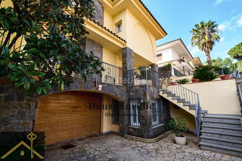 Foto d9a4ee27-4702-4540-9927-a4c076780277. Casa con camino riscaldamento parcheggio piscina in Argentona