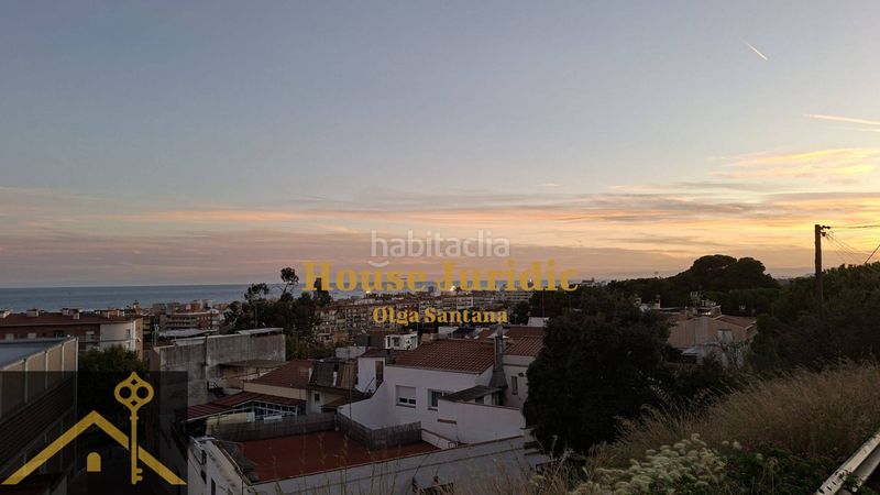 Foto ac5fe9cc-6bf2-4609-8669-f0cc3c9307f7. Casa aparellada amb calefacció a Els Molins Mataró