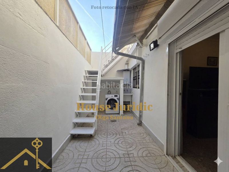 Foto aee458ab-18b5-4d76-81cb-69e7d395c158. Casa aparellada a Els Molins Mataró
