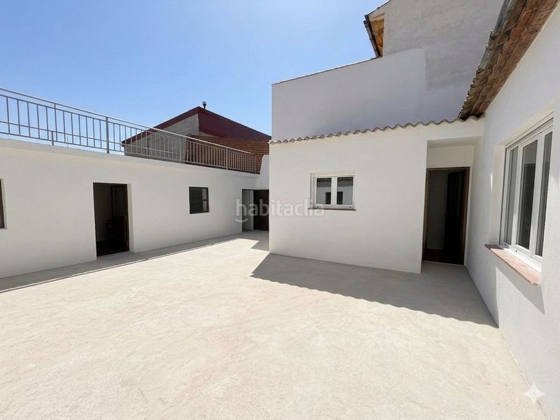 Foto 8af8b863-9f33-4ab3-bd6e-5db98ef9d1d9. Casa adossada a Fuensalida