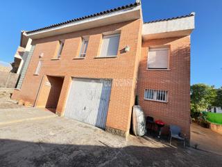 Maison à Batres. Casa en venta en batres