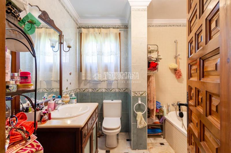 Foto 1e62a310-ec05-45c3-a446-36de6d8cf4b7. Casa aparellada amb aparcament piscina a Capistrano Nerja