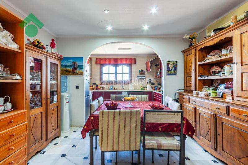 Foto afb54022-84aa-45ff-b3de-3210c544c17a. Casa aparellada amb aparcament piscina a Capistrano Nerja