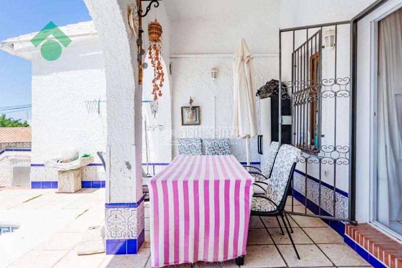 Foto e4509d9b-105c-4dd2-a2c3-38c155e899a1. Casa aparellada amb aparcament piscina a Capistrano Nerja