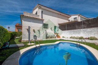 Towny house in Carranque. Casa en venta en carranque