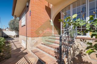 Haus in Griñón. Casa en venta en griñón