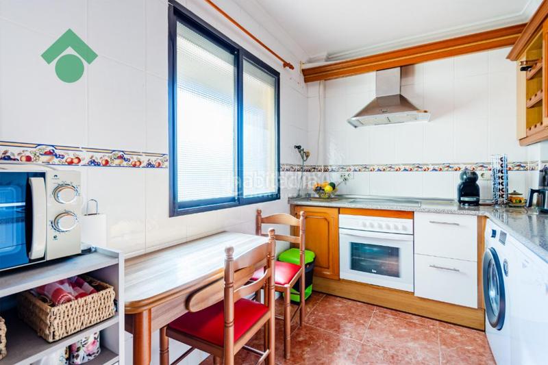 Foto 60dd7dec-552c-4a0a-add8-c32ae878b3e1. Piso  en venta en Centro Nerja