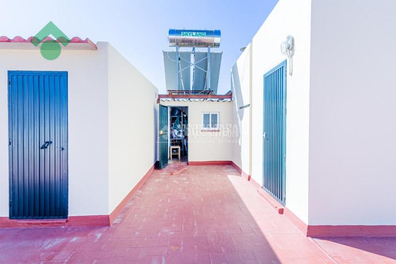 Foto 673a7a65-0655-4d7a-99d0-8e373087ba84. Piso  en venta en Centro Nerja