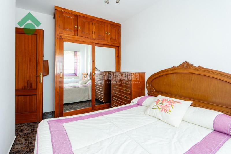 Foto d41ebfe9-f9dd-4a5d-a105-4d2be090e4fc. Piso  en venta en Centro Nerja